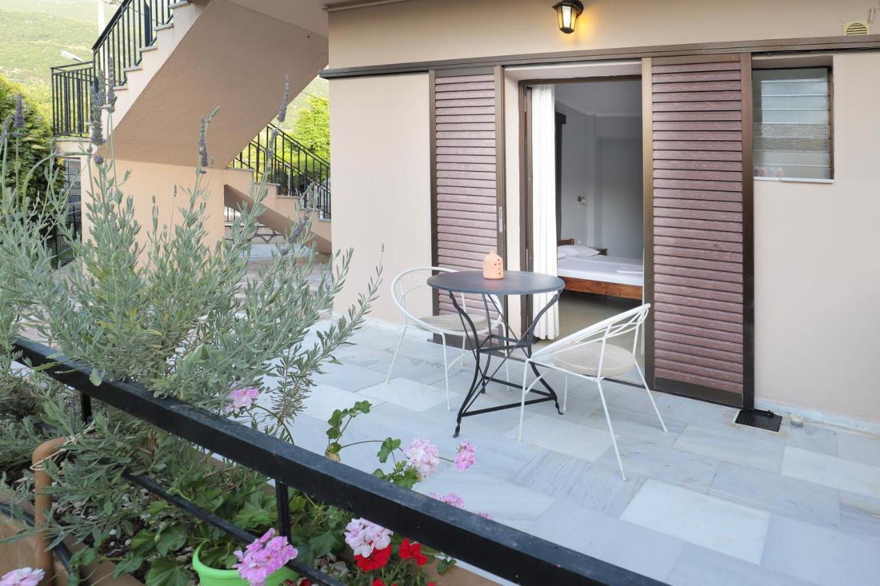 Sofia'S Place Sami  Exterior photo
